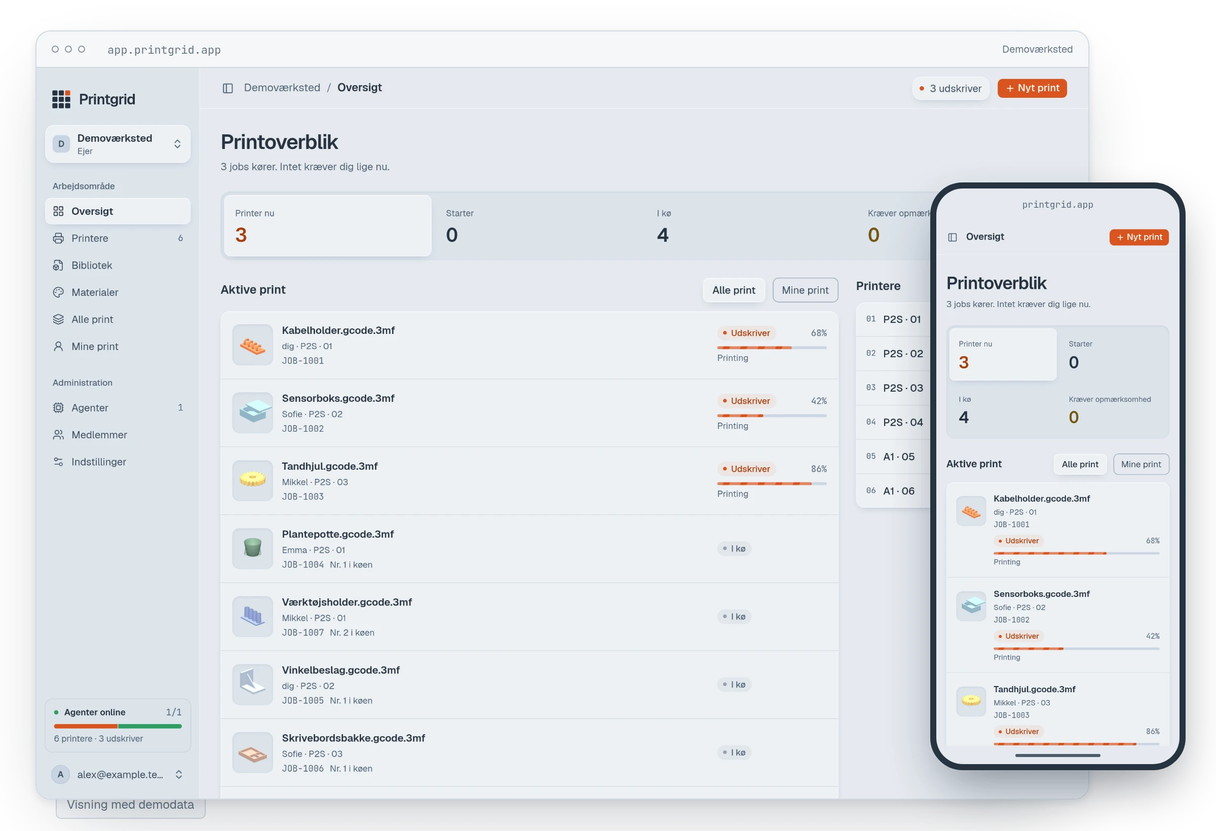 Printgrids printoverblik i en browserramme med en mobilvisning foran. Fiktive demodata.